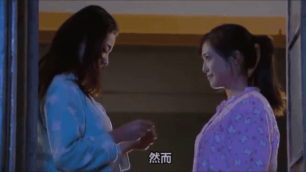 探索禁忌之恋:与女友闺蜜之间的秘密互动,体验那令人沉醉的紧致与湿润